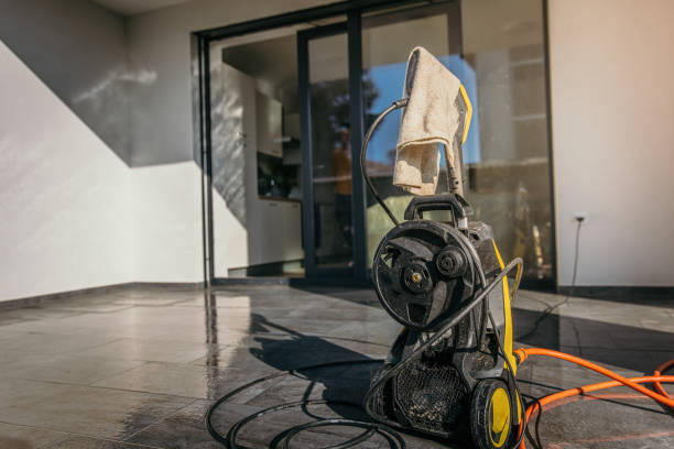 Best Pool Deck Cleaning in Columbia, MS